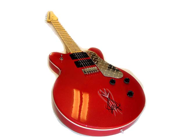 guitar sideway 3.jpg